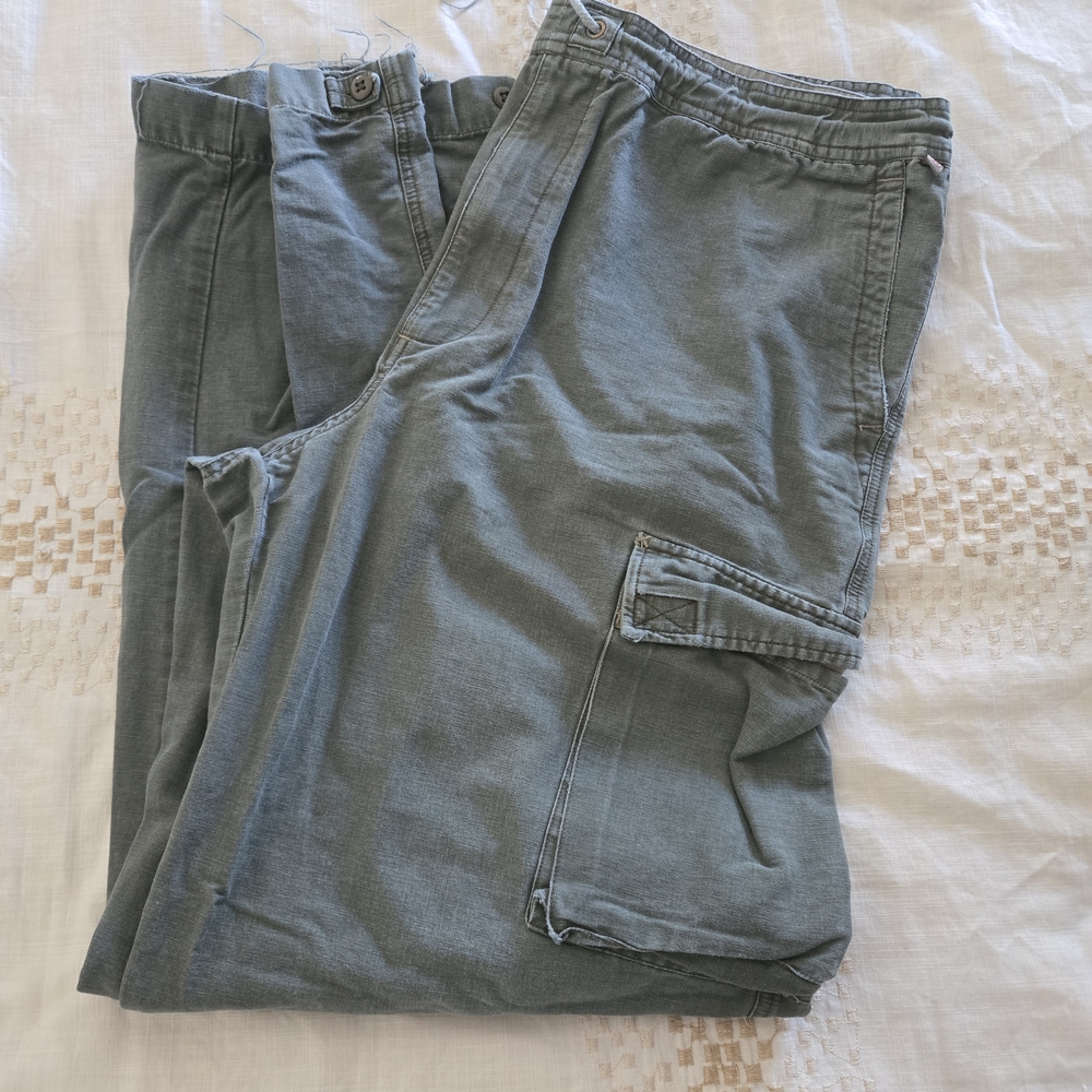 Vintage Cargo Pants with Utility Pockets 34x31